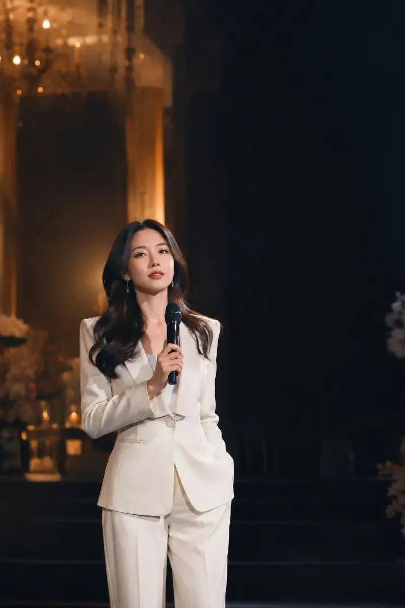 《温柔复仇：前夫的婚礼我做主持》缩略海报